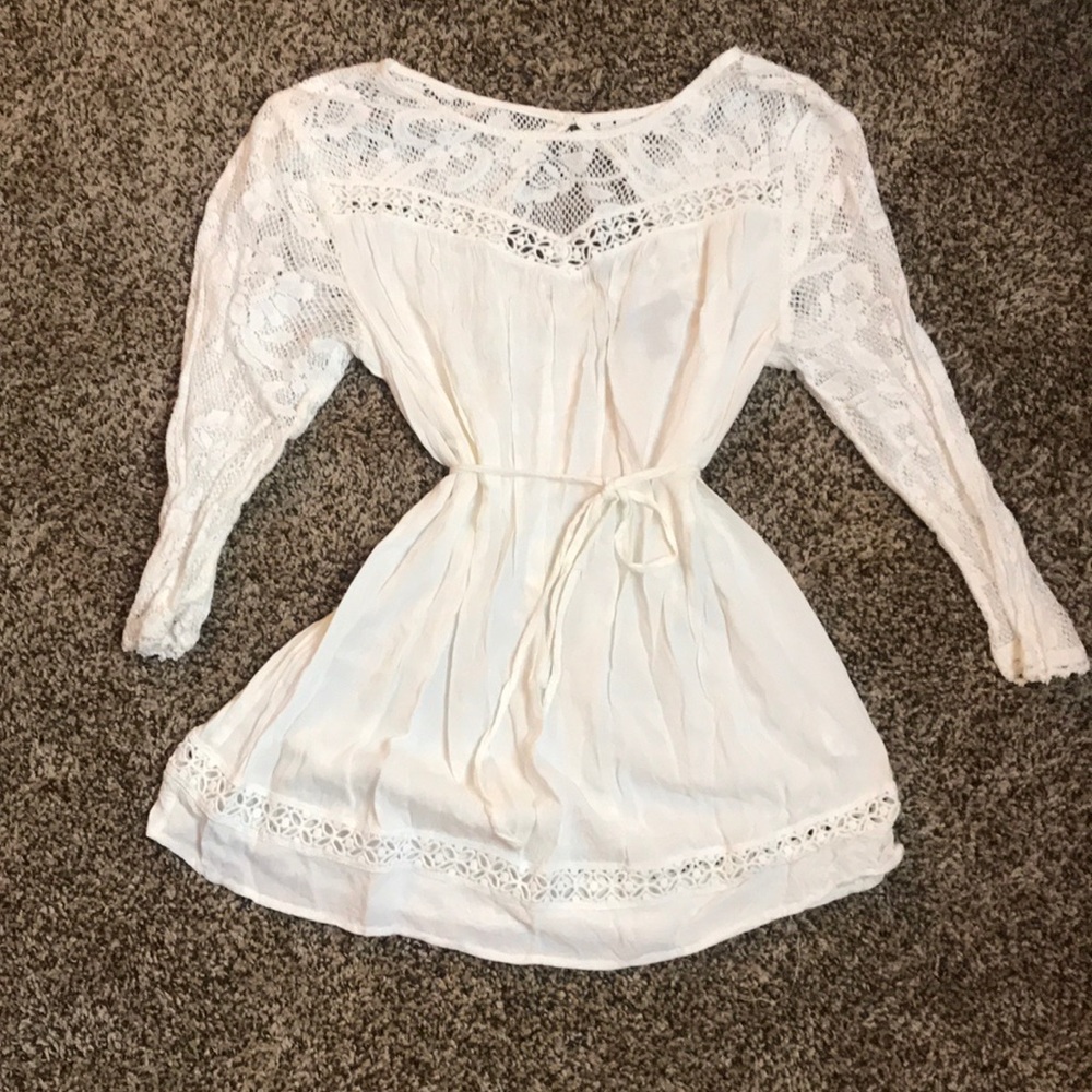 White Linen Lace Long Sleeve Tie Back Blouse